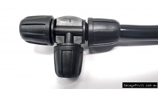 Shows how it should look once it has been assembled and screwed tight to form a leak proof connection