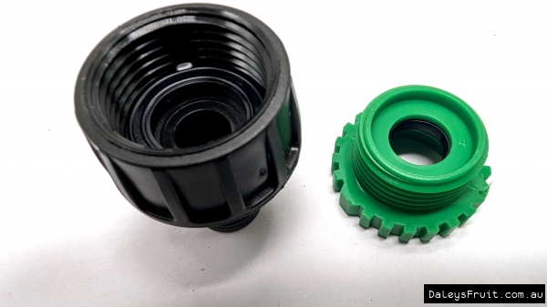 Shows how you can unscrew the green top piece and now fit it to a 1 inch tap